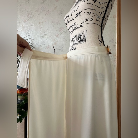 Max Studio. Summer MIDI skirt. Size 6. - Picture 5 of 11
